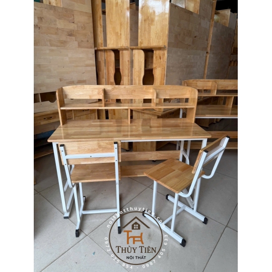 Bàn học sinh chân sắt mặt gỗ cao su tự nhiên - 001