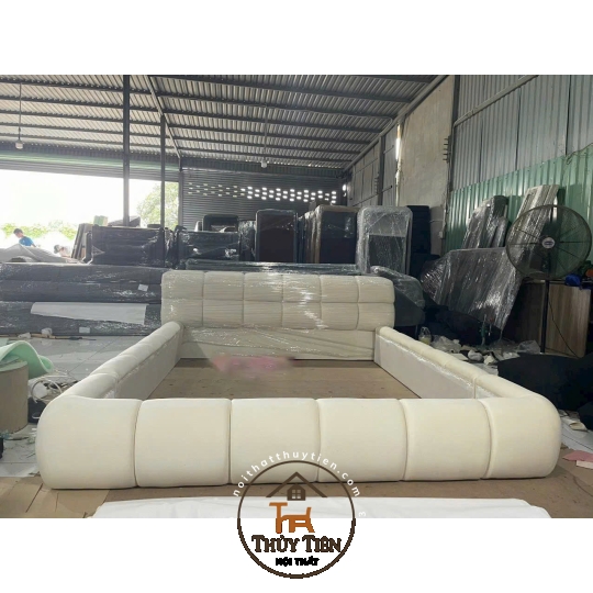 Giường bánh mì bọc nỉ nhung, vạt khung sắt