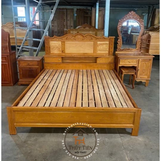 Giường ngủ gỗ căm xe