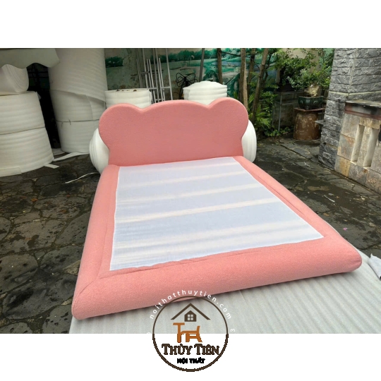 Giường kẹo dẻo bọc nệm xung quanh chống va đập kèm đầu giường