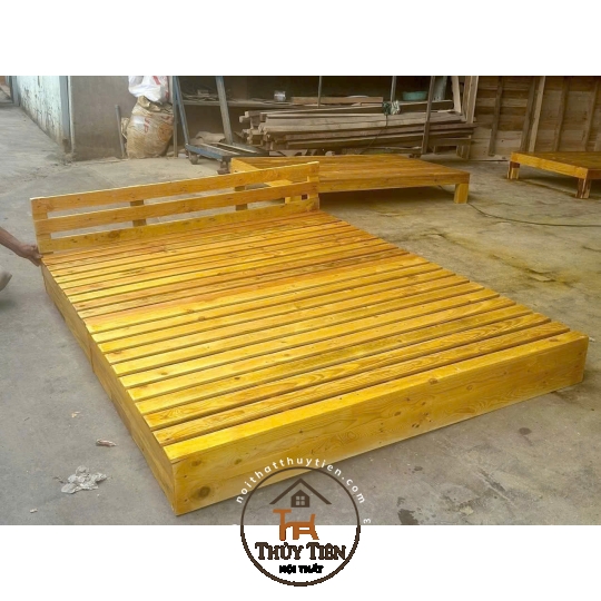 Mẫu Giường pallet gỗ thông