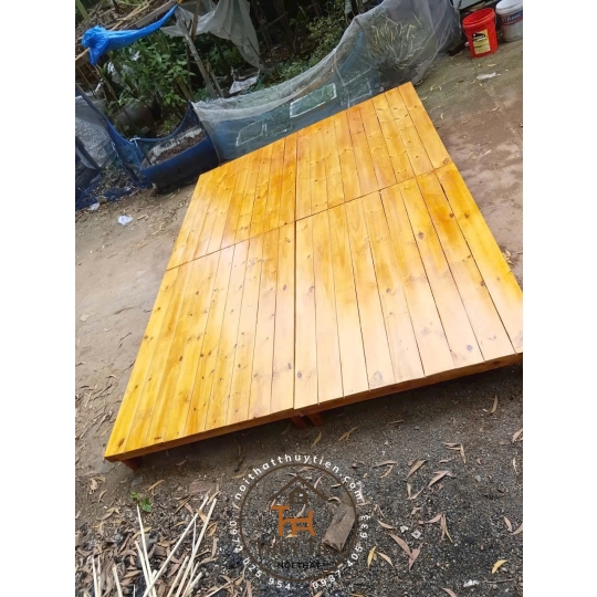 Mẫu Giường pallet gỗ thông