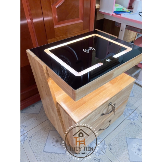 Tủ đầu giường gỗ cao su kiêm loa bluetooth kết hợp sạc điện thoại ko dây có ngăn ẩn giấu tiền thẻ từ 