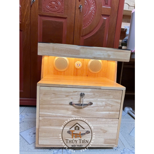 Tủ đầu giường gỗ cao su kiêm loa bluetooth kết hợp sạc điện thoại ko dây có ngăn ẩn giấu tiền thẻ từ 