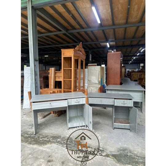 Bàn làm việc MDF lõi xanh - BLVMDF 002