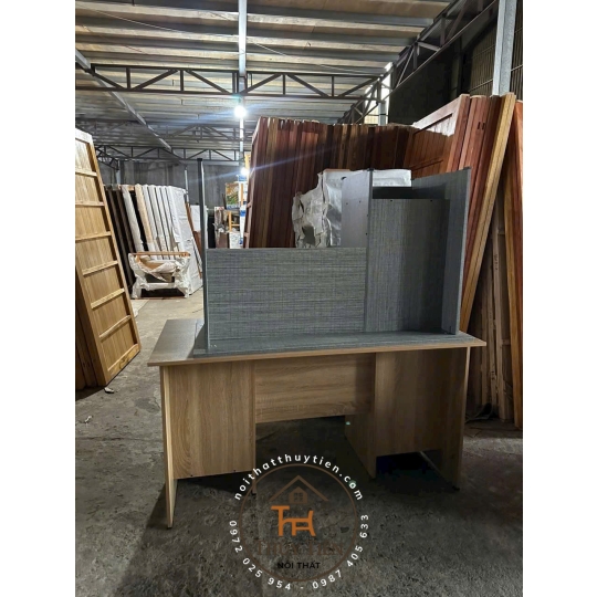 Bàn làm việc MDF lõi xanh - BLVMDF 002