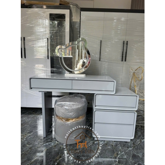 Bàn sơn 2K  xám nhạt , xám đậm em làm theo yêu cầu khách