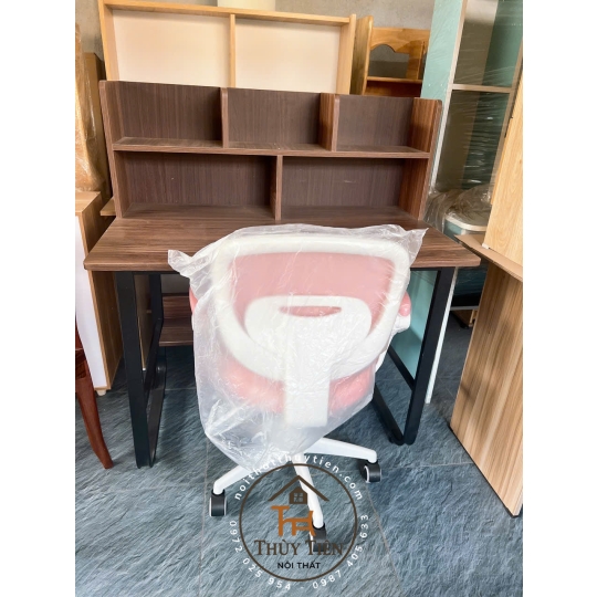 Bàn học kèm giá sách, chân sắt chữ U sơn tĩnh điện, mặt gỗ MDF phủ Melamine chống thấm chống xước