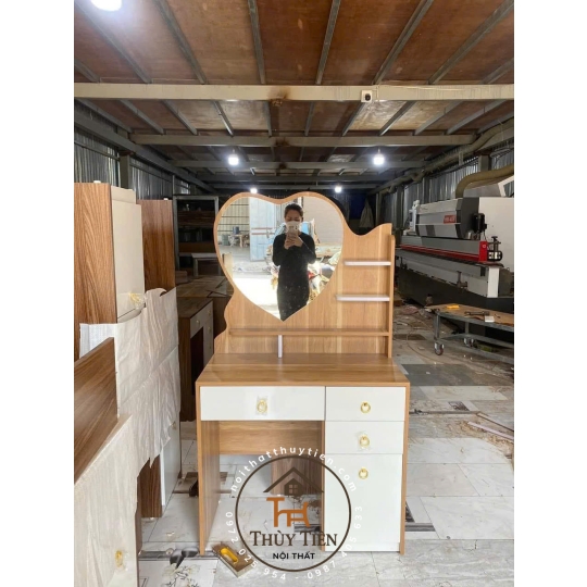 Bàn trang điểm MDF mẫu mới led và ko led kèm ghế